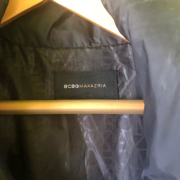 BCBG puffer jacket in navy - Picture 3 of 3